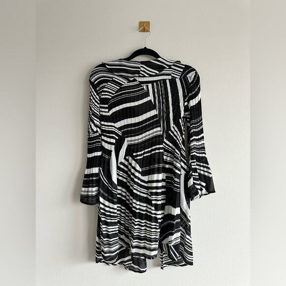 Sunny Leigh Y2K Open Front Black & White Ruffle Tunic Top | Bell Sleeve Size L - Picture 5 of 7